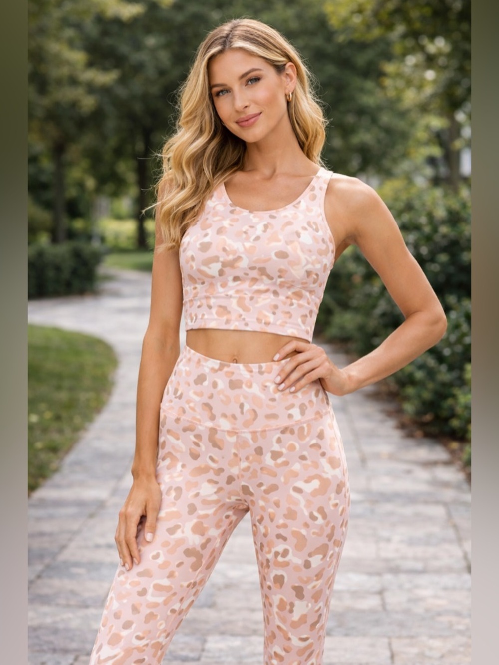 STRUT-THIS Leopard Sports Bra & Legging Set – Size M